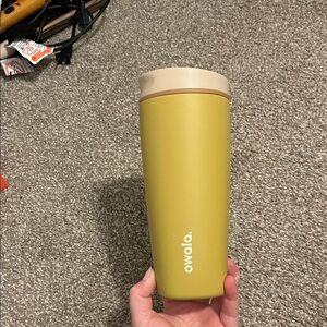 Owala 20 ounce Tumblr